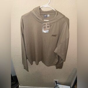 Women’s Puma long sleeve shirt with hood